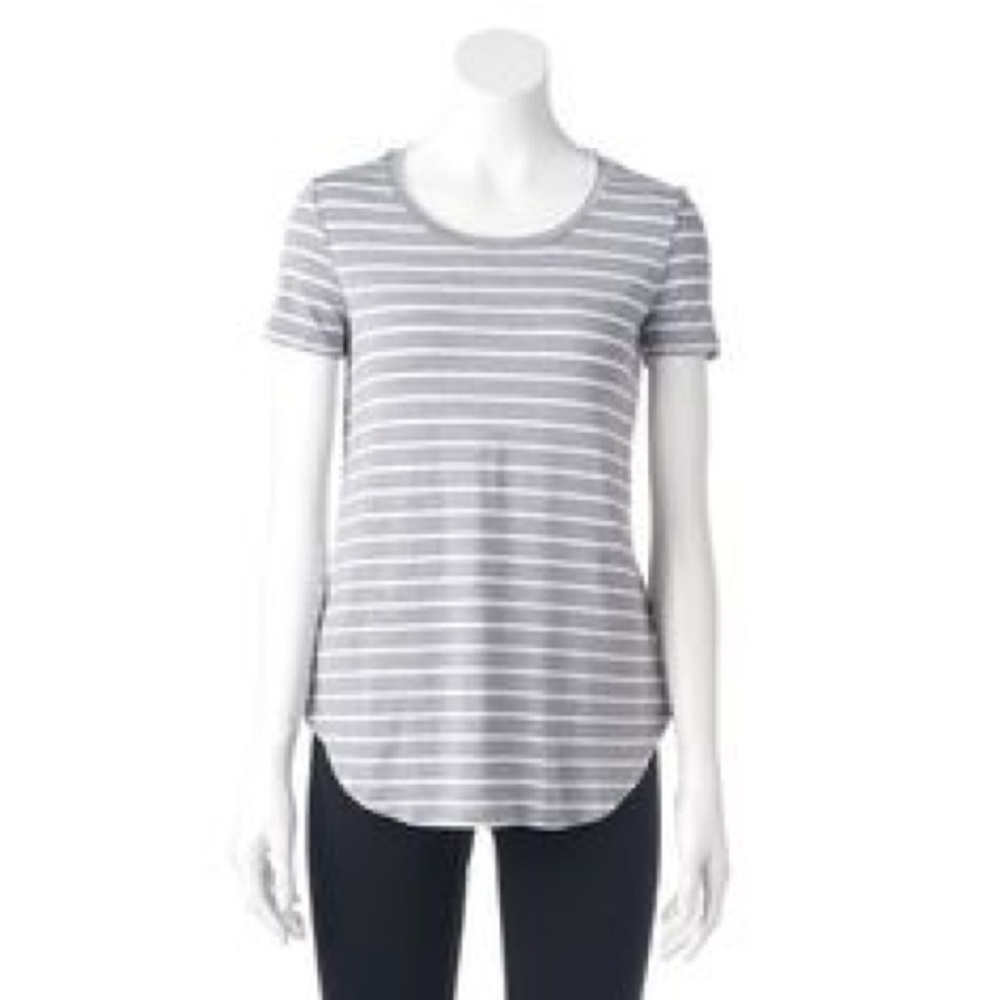 charcoal gray + white striped tee!